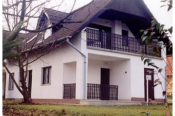 Hungría Privát Mátrafüred, Exterior